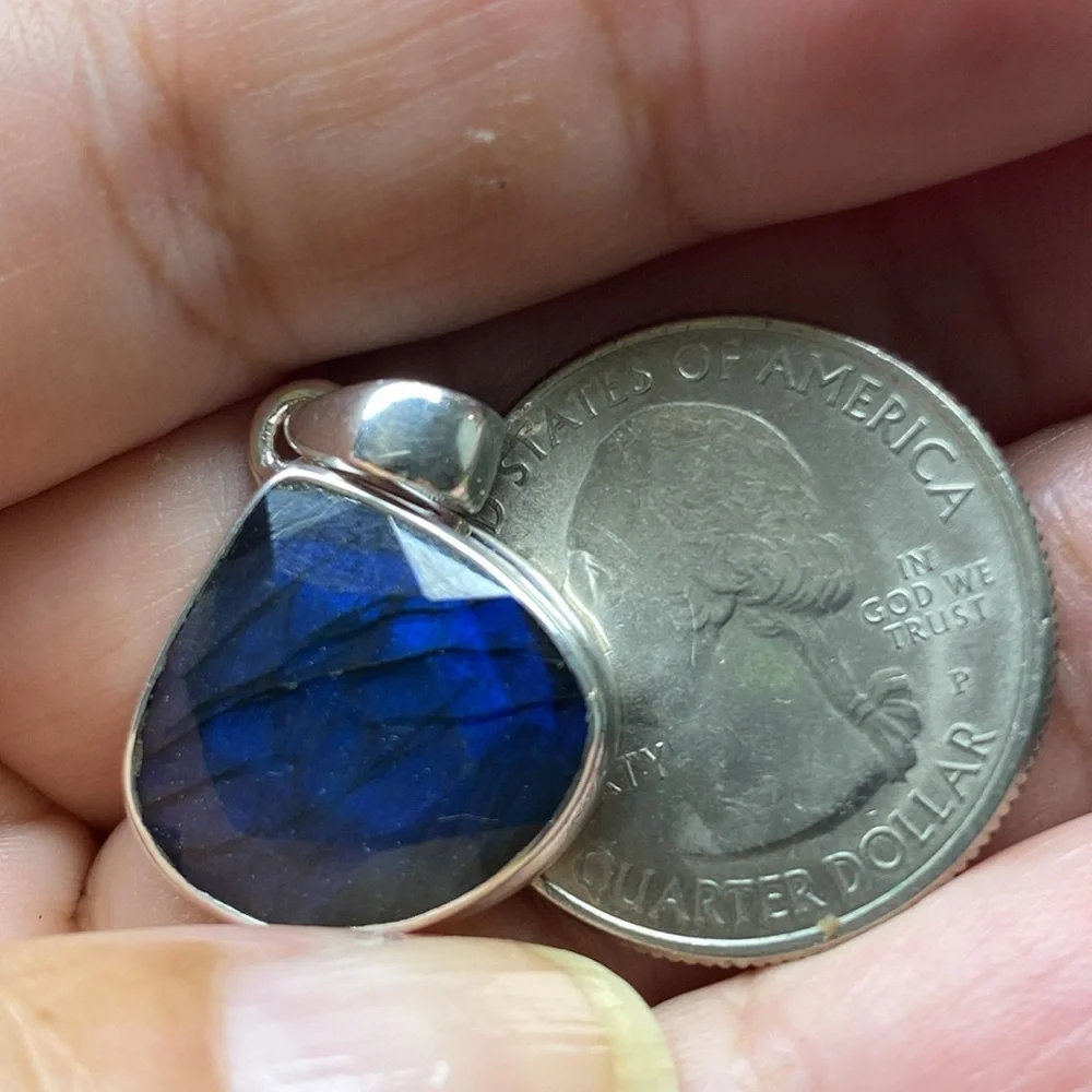 🆕 Labradorite Faceted PENDANT 💙💙💙Solid Sterling Silver 925🔥🔥🔥 - Picture 3 of 5